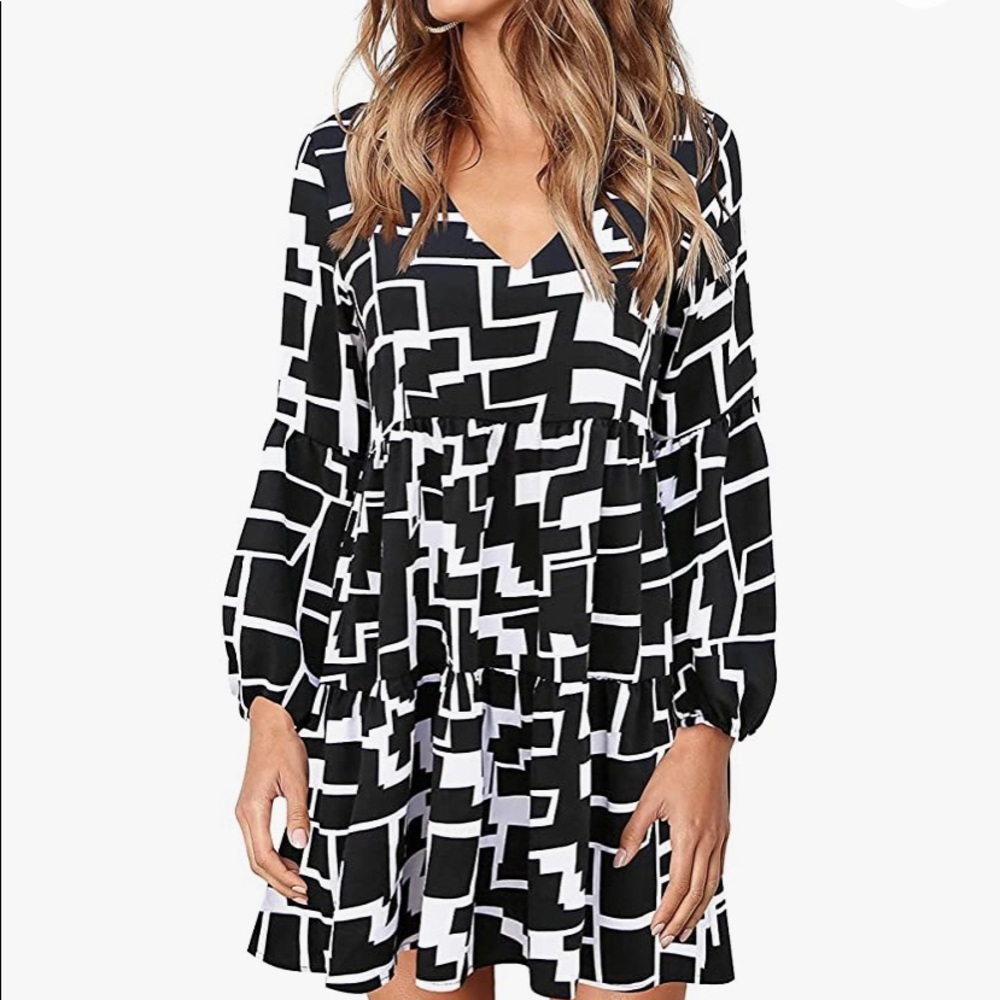 Black  & White Geometric Print Tunic Dress